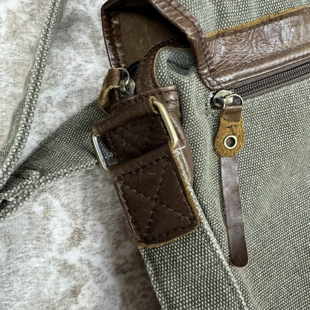 Carraig Donn Ireland Leather /Canvas Front Flap Messenger Shoulder Crossbody Bag